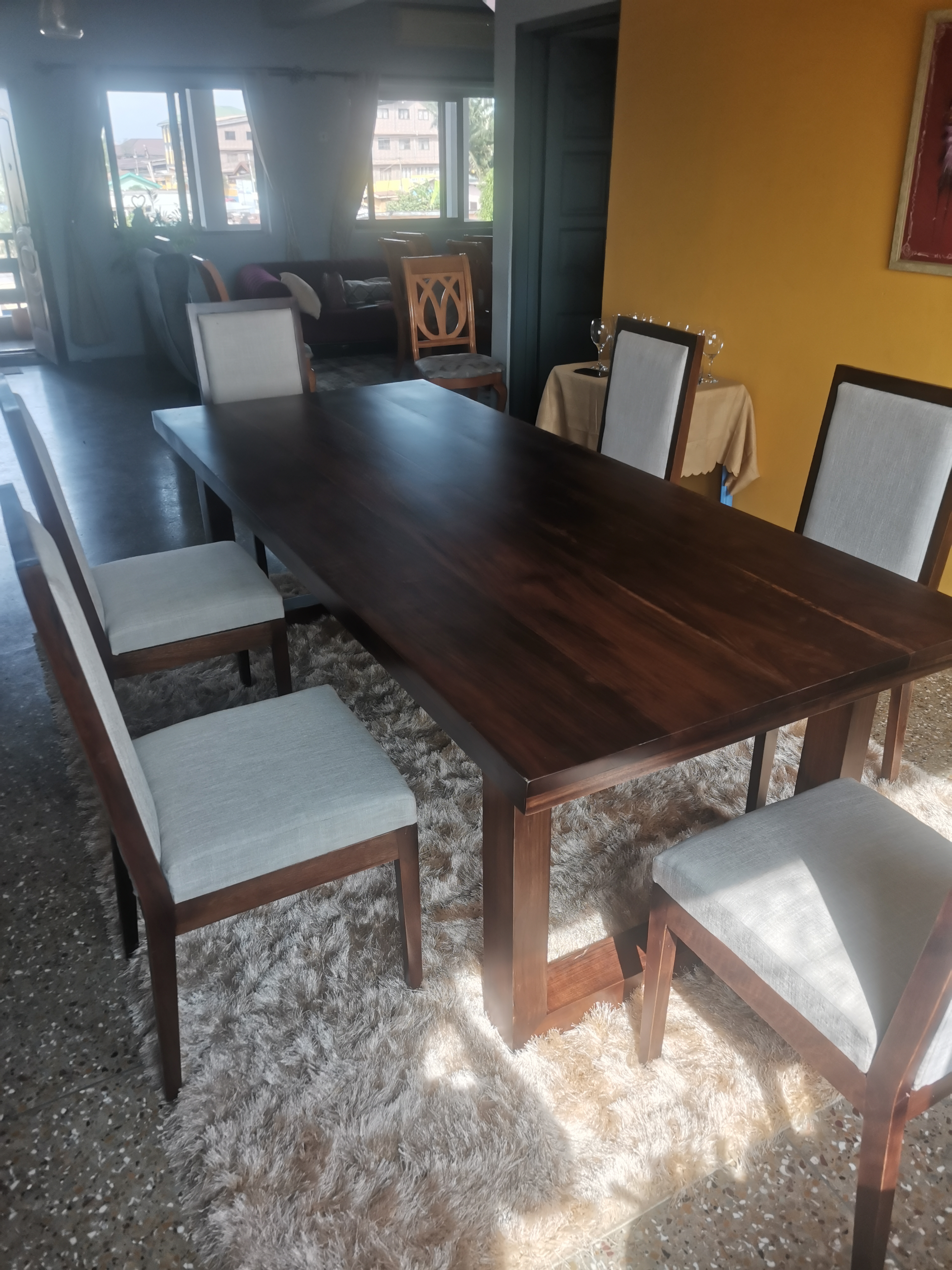 Hyedua dining commission, East Legon