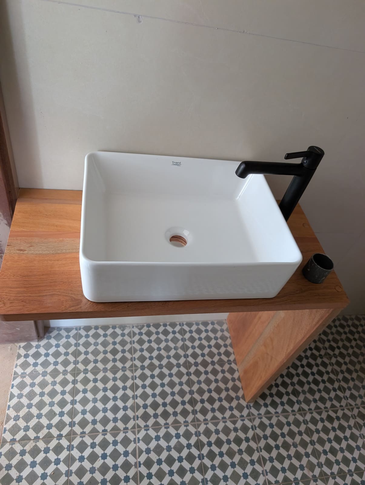 Simpler shelf vanity for the powder room in Khaya — Spintex, Accra